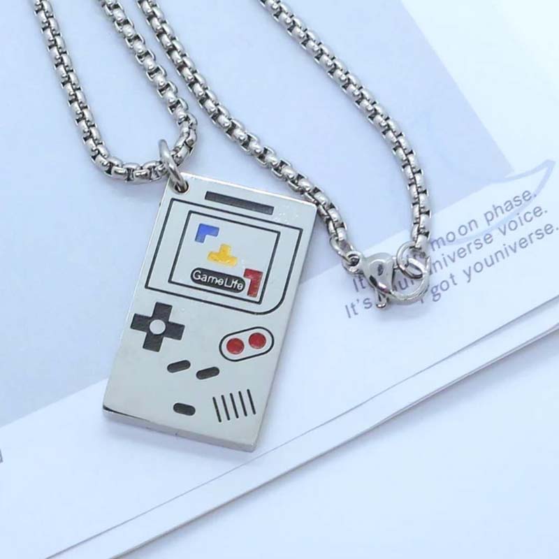 Collar "Game Life" – Consola Retro Pixelada | Estilo Urbano Unisex