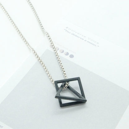 Collar "Geometría Sagrada" - Cuadrado y Triángulo Negro | Estilo Urbano Unisex