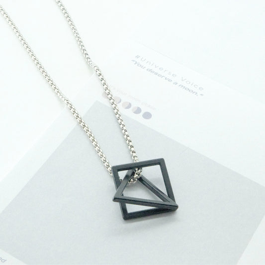Collar "Geometría Sagrada" - Cuadrado y Triángulo Negro | Estilo Urbano Unisex