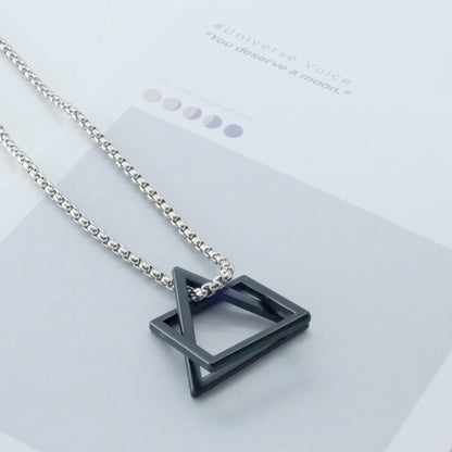 Collar "Geometría Sagrada" - Cuadrado y Triángulo Negro | Estilo Urbano Unisex